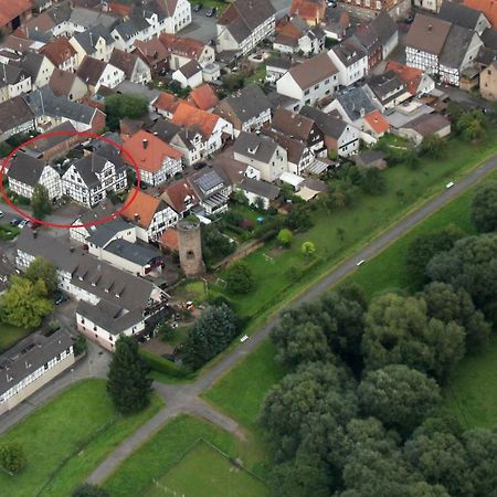 Pension Altes Pfarrhaus Helmarshausen Exterior foto